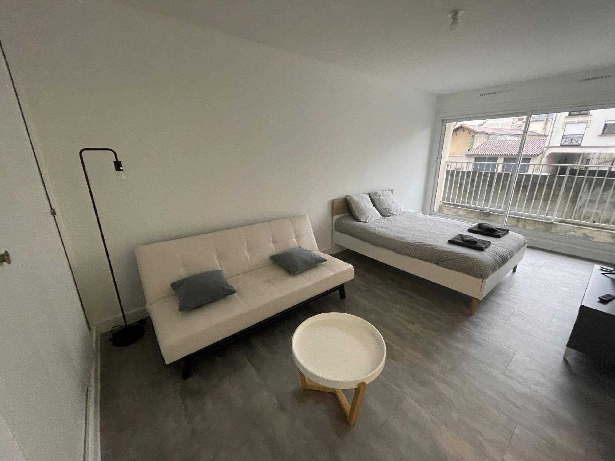 Logement Neuf A Proximite Du Centre Ville Avec Parking Limoges Eksteriør bilde